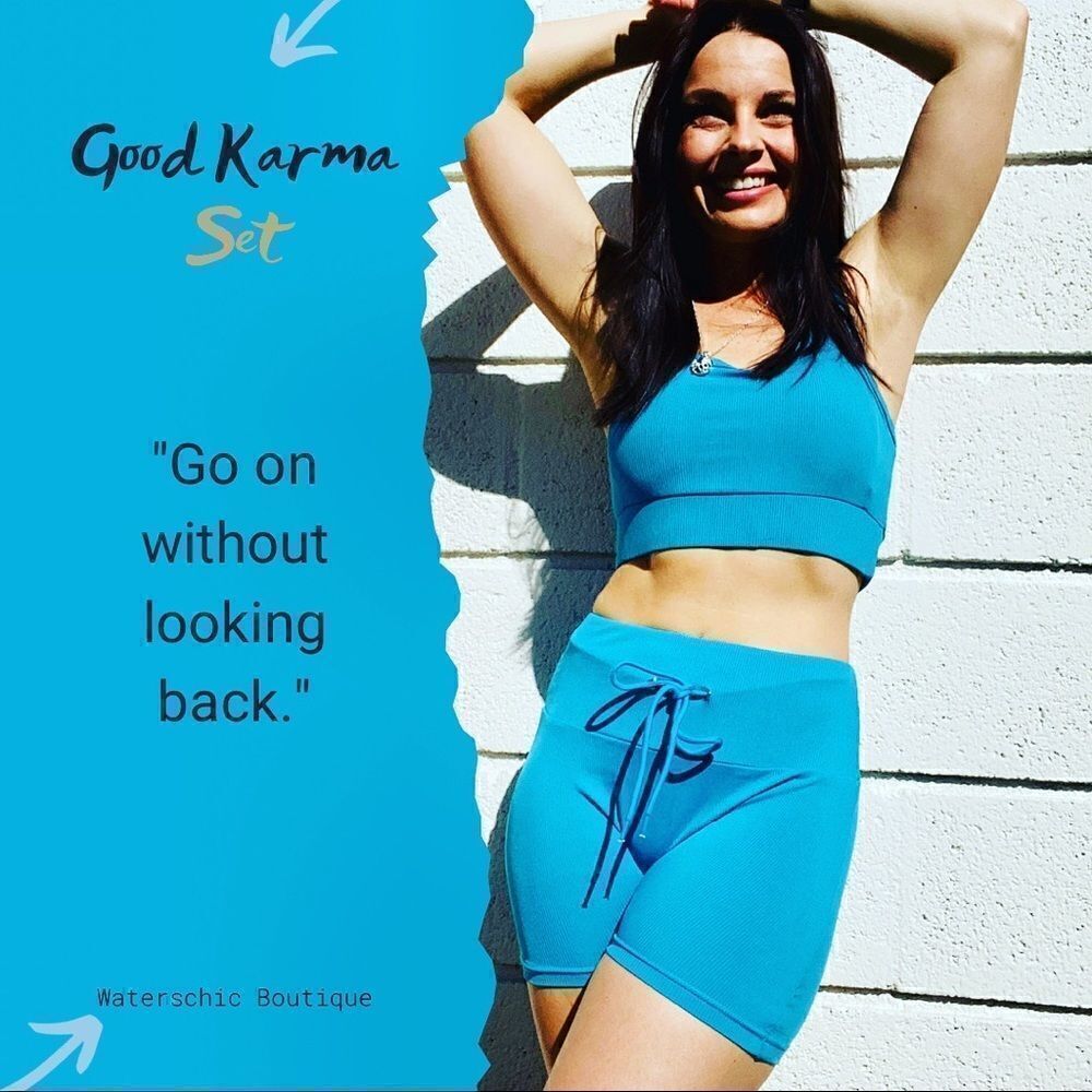 Good Karma Ribbed Square Neck Padded Sports Bra Blue Size Small